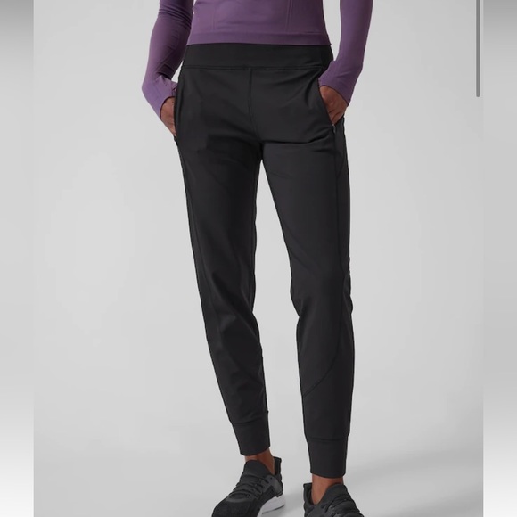 NWT Athleta Rainier Joggers
